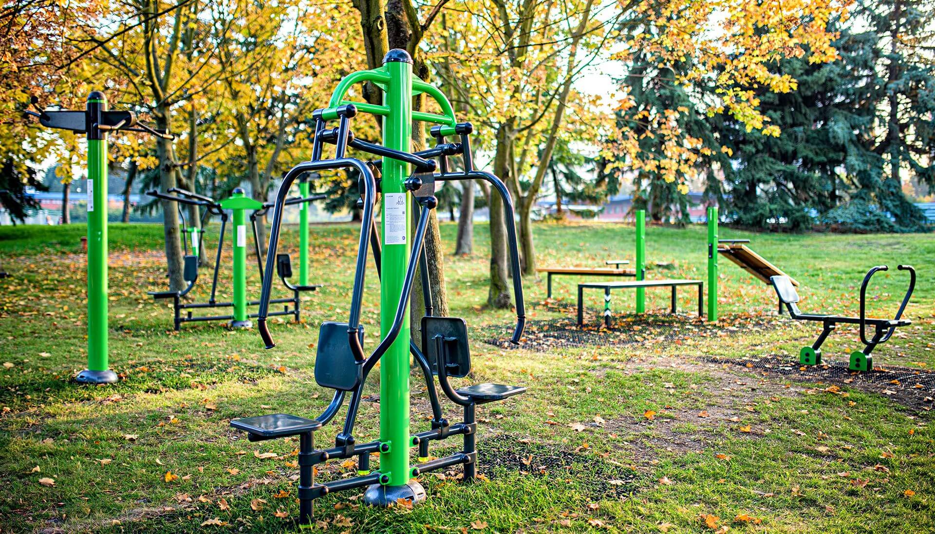 Green Outdoor Gym Green Outdoor Gym